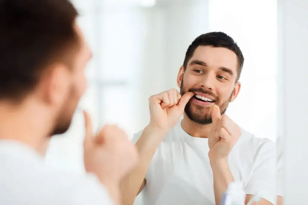 Qué es la placa dental y cómo eliminarla