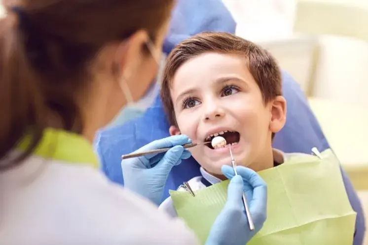 Pulpotomía: qué es, cómo se realiza y síntomas de una pulpitis