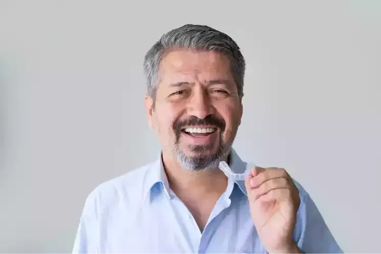 ¿Es necesaria una férula tras un tratamiento de implantes dentales?