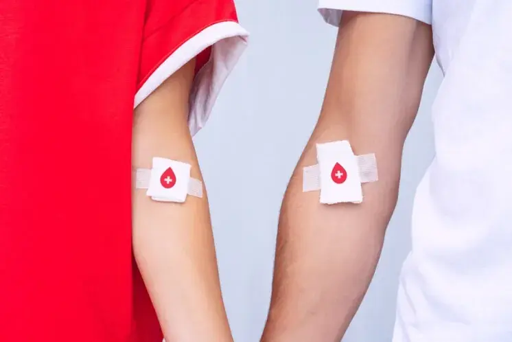 ¿Puedo donar sangre teniendo caries?