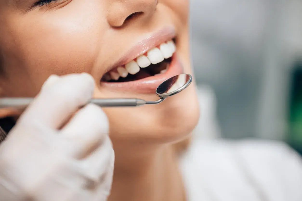 Etapas del tratamiento de un implante dental