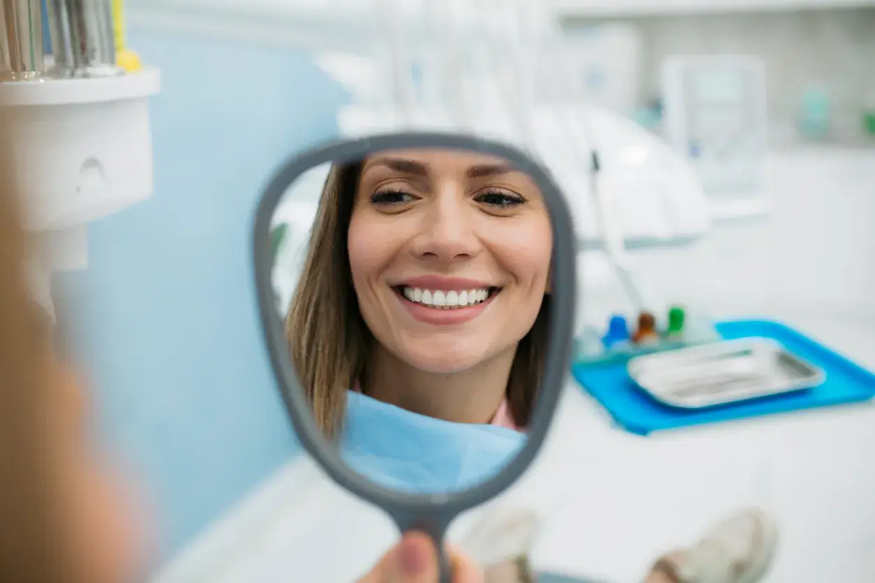 Consejos de mantenimiento del blanqueamiento dental
