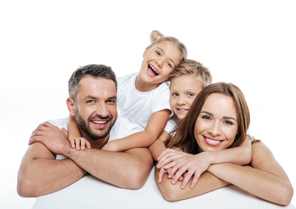 familia sonriente odontología